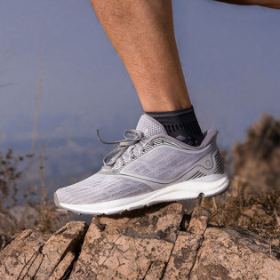 AMAZFIT Men's Light Outdoor Running Shoes Gray